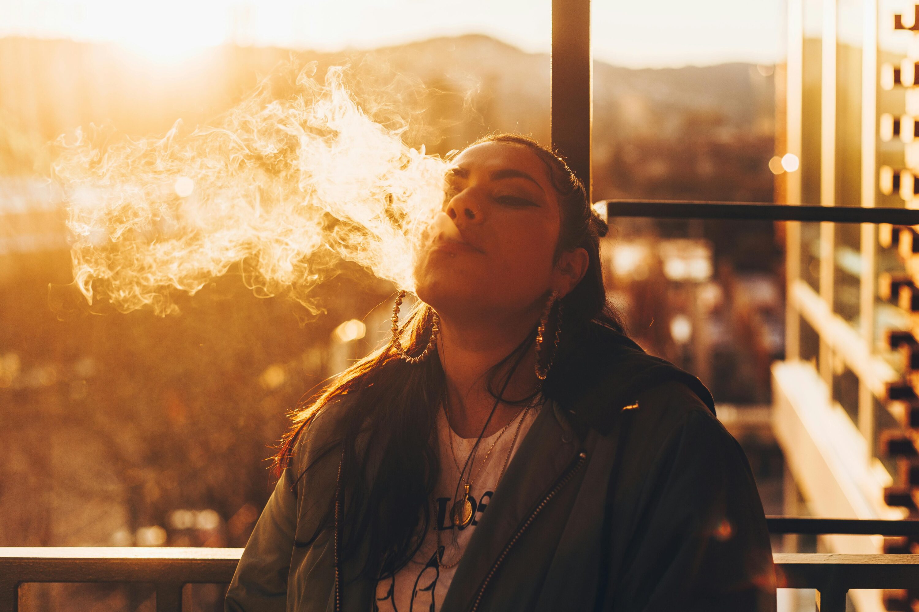 Perché gli adolescenti dovrebbero evitare le sigarette elettroniche e il tabacco riscaldato